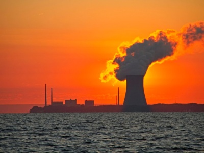 عشق ورزی هوش مصنوعی به صنعت هسته‌ای